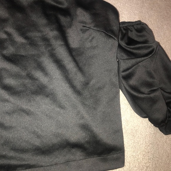 Off the Shoulder Satin Top - Picture 3 of 4